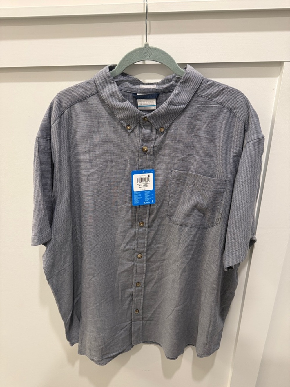 Columbia Short-Sleeve Button-Down Shirt in Light Gray